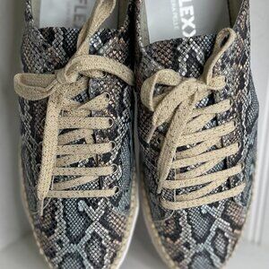 The FLEXX Nemo 2 Sky Platform Sneaker Size 40.5 EU